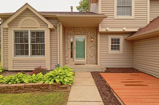 912 Moonlight Drive, Saint Paul, MN 55125
