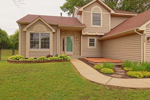 912 Moonlight Drive, Saint Paul, MN 55125