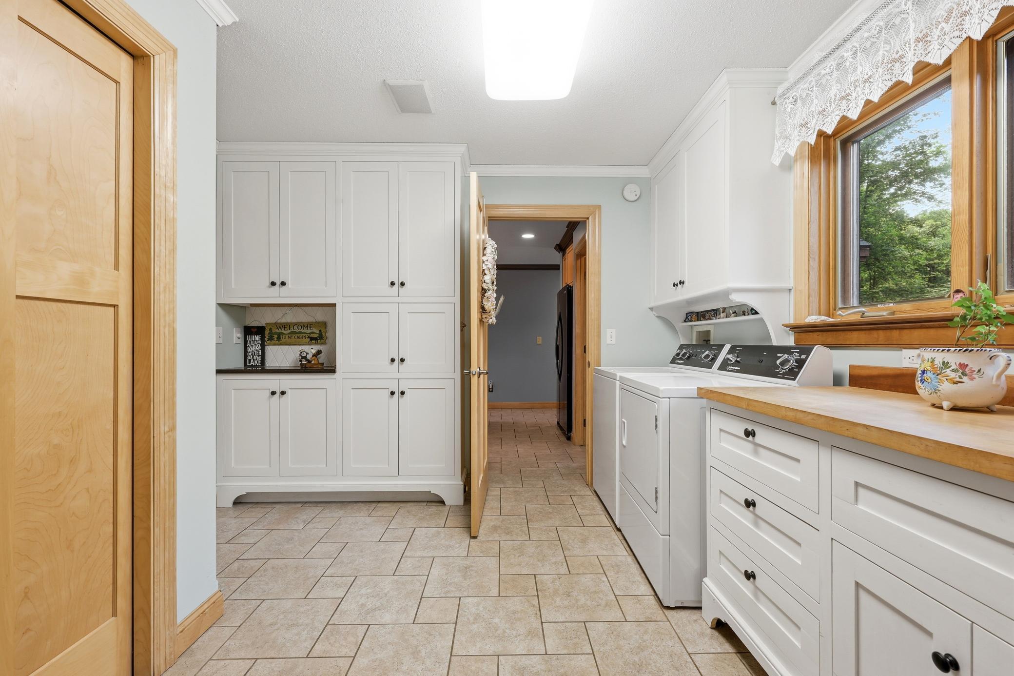 Main Floor Laundry / Garage Entry