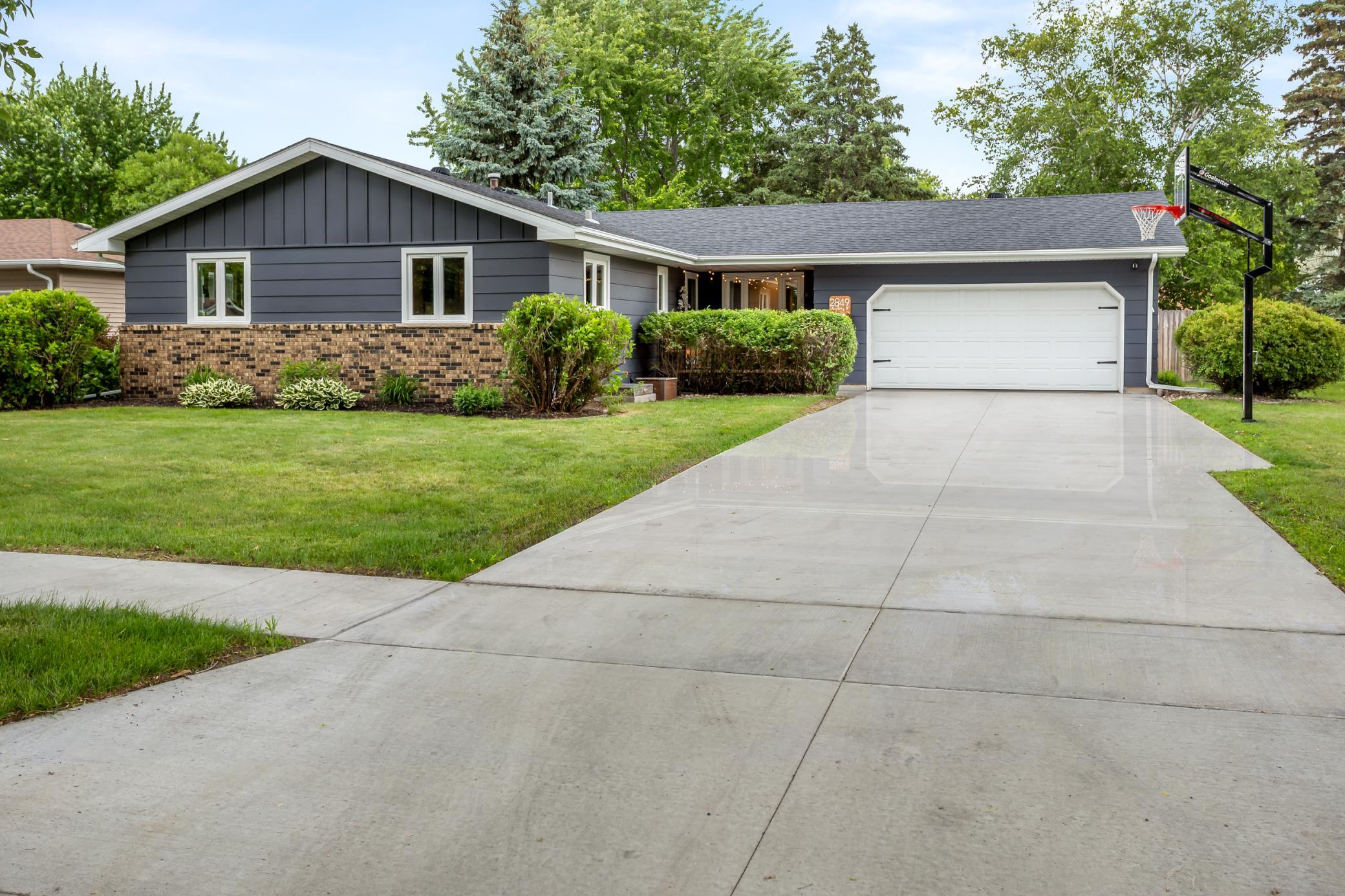 2849 Hickory Street N, Fargo, ND 58102