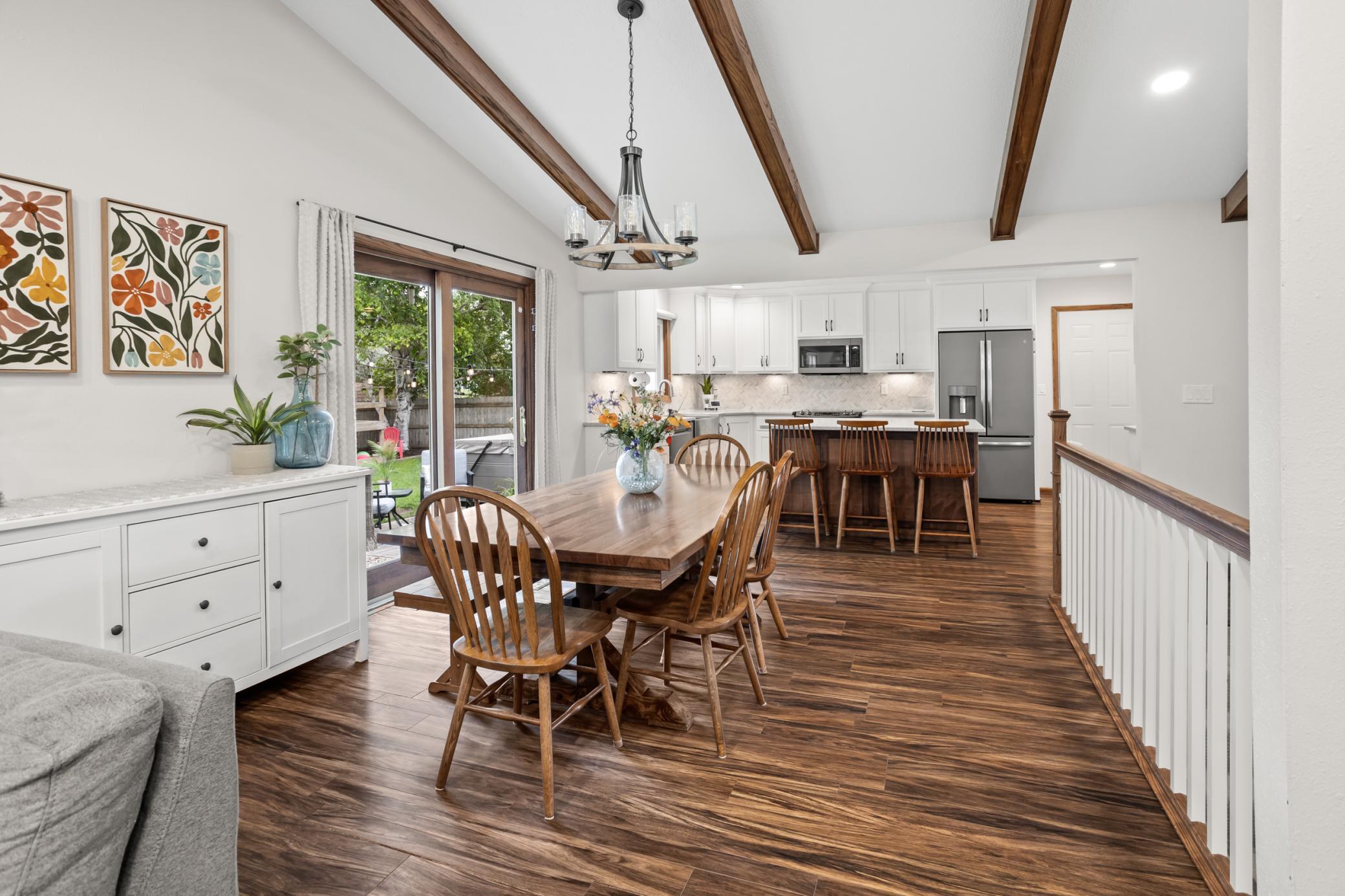 Dining into Kitchen