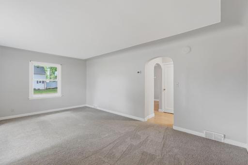 560 Barrett Street S, Winsted, MN 55395