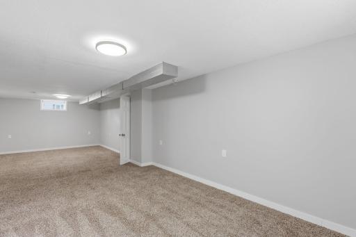 560 Barrett Street S, Winsted, MN 55395
