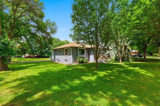 560 Barrett Street S, Winsted, MN 55395