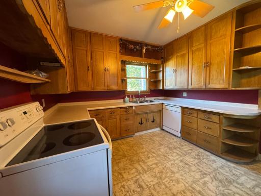 218 W Jewell Avenue, Lake City, MN 55041