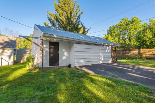 533 9th Street NW, Faribault, MN 55021