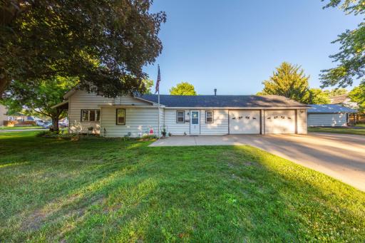 533 9th Street NW, Faribault, MN 55021