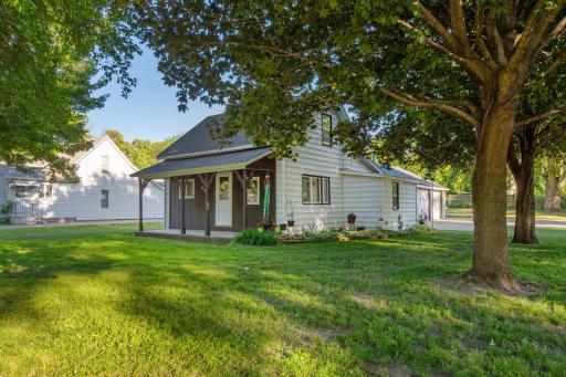 533 9th Street NW, Faribault, MN 55021