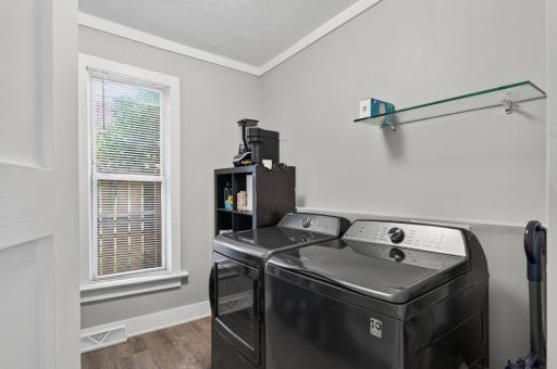 712 24th Avenue NE, Minneapolis, MN 55418