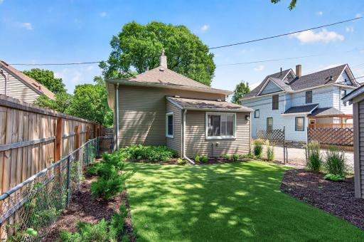 712 24th Avenue NE, Minneapolis, MN 55418