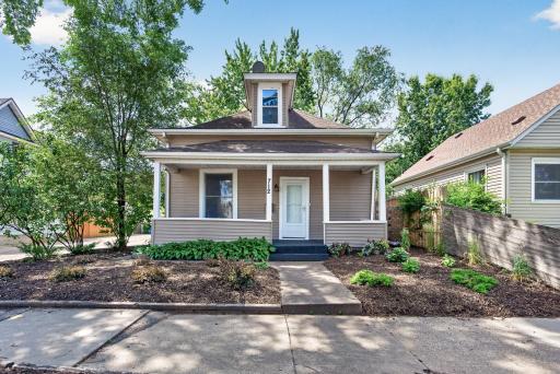 712 24th Avenue NE, Minneapolis, MN 55418