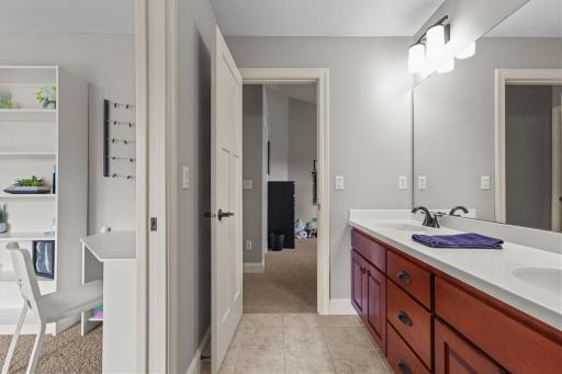 7525 Territory Pass, Lakeville, MN 55044