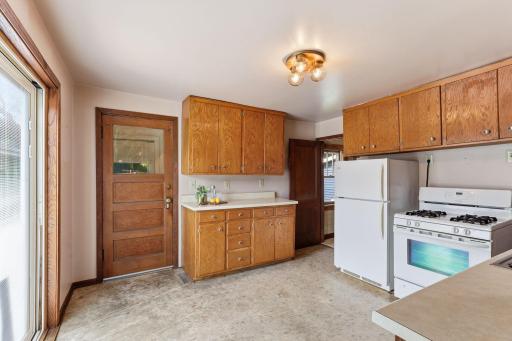 81 Manitoba Avenue, Saint Paul, MN 55117