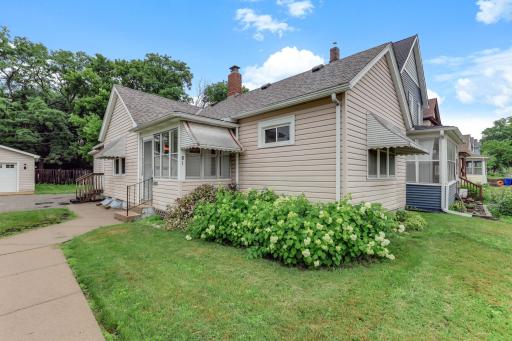 81 Manitoba Avenue, Saint Paul, MN 55117