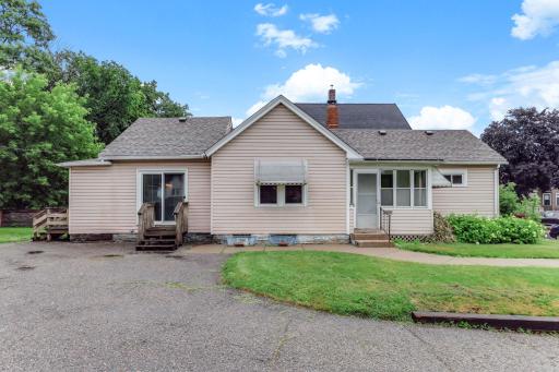 81 Manitoba Avenue, Saint Paul, MN 55117