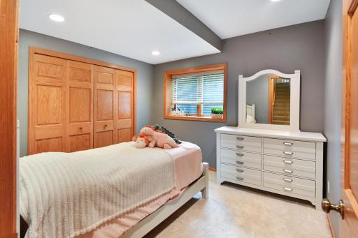 the 5th bedroom in the lower has a large double closet