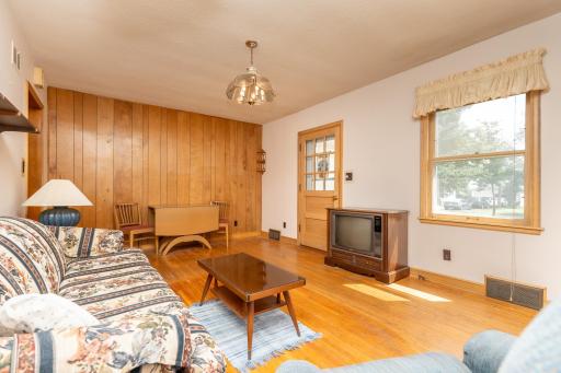 102 5th Street NE, Montgomery, MN 56069