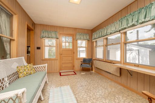 102 5th Street NE, Montgomery, MN 56069