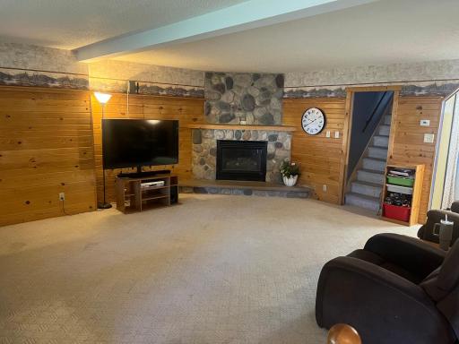 514 Swift Avenue N, Litchfield, MN 55355