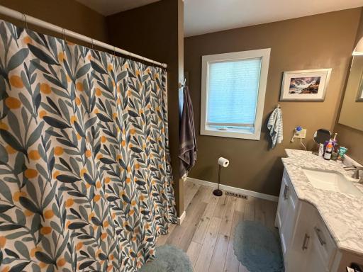 6821 Long Lake Road, Willmar, MN 56201