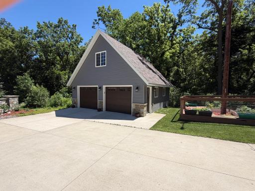 6821 Long Lake Road, Willmar, MN 56201