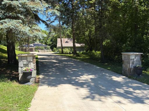 6821 Long Lake Road, Willmar, MN 56201