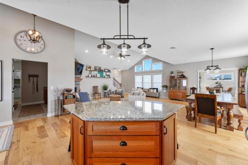 38209 Everett Avenue, North Branch, MN 55056