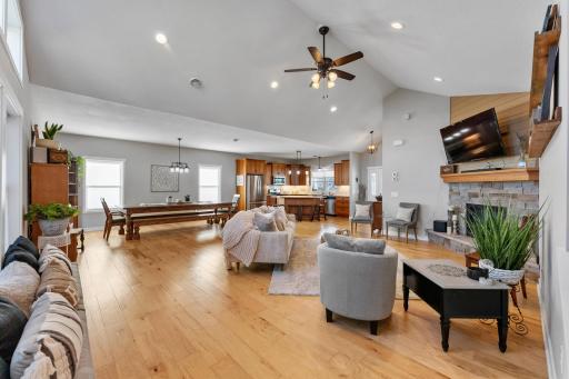 38209 Everett Avenue, North Branch, MN 55056