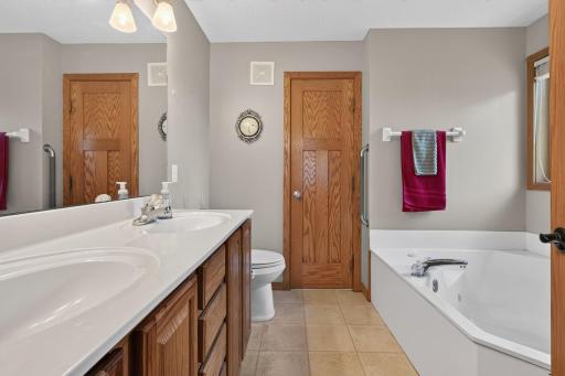 18810 Inca Avenue, Lakeville, MN 55044