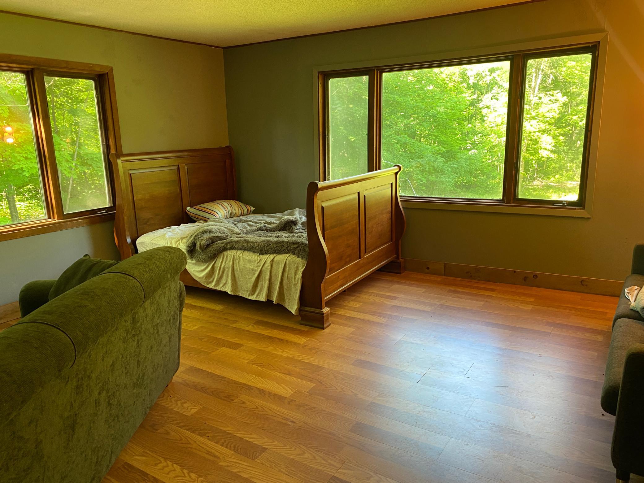 Huge bedroom!
