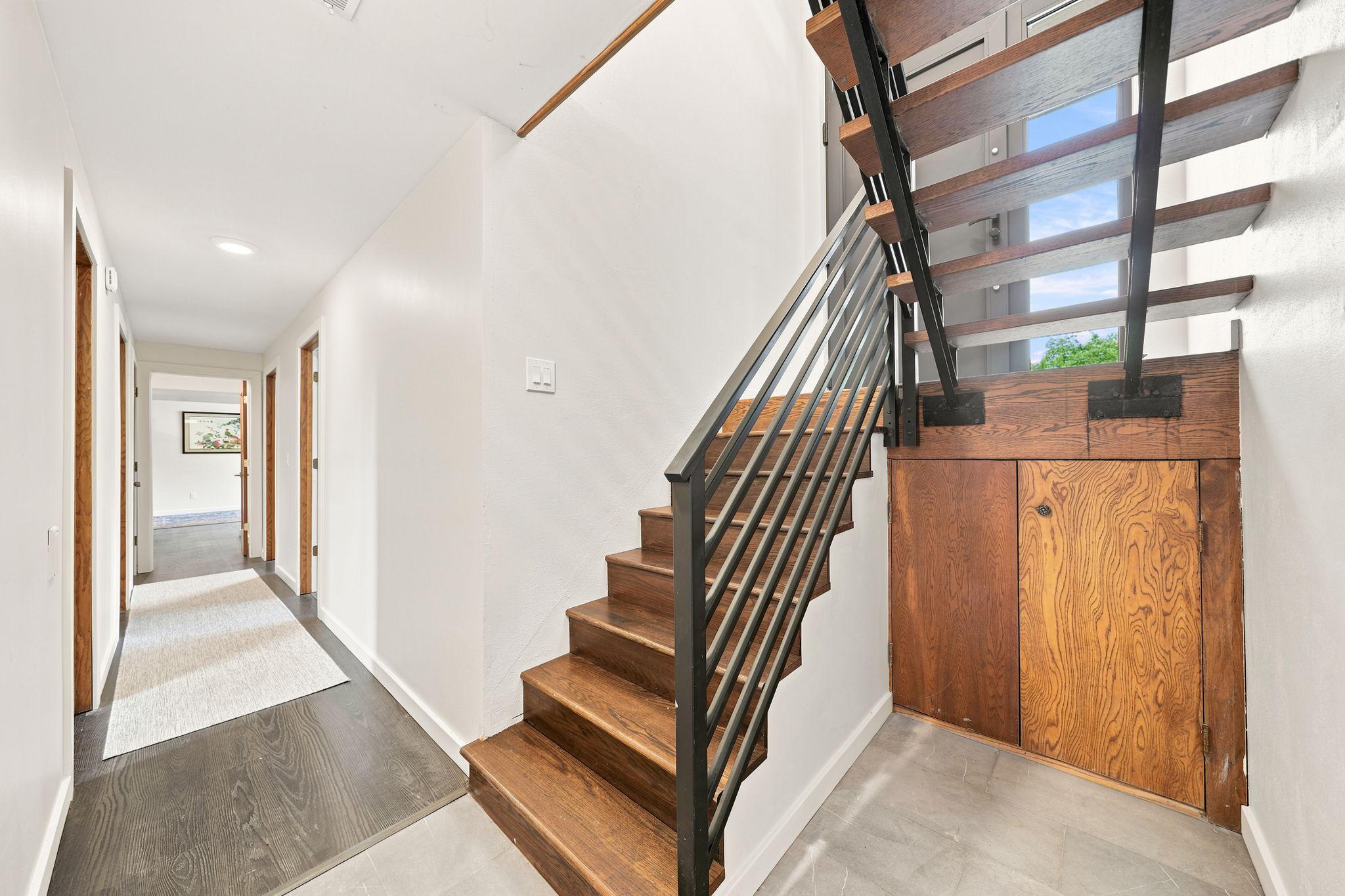 Stairs from Entry to Lower Level