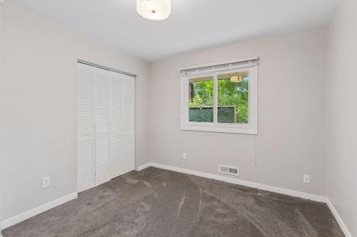 285 Deubener Place, Saint Paul, MN 55105