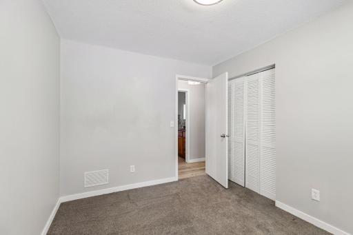 285 Deubener Place, Saint Paul, MN 55105