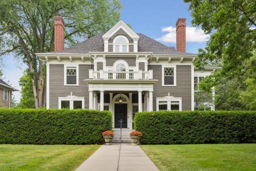 1373 Summit Avenue, Saint Paul, MN 55105