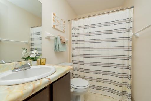 175 County Road B2 E, 429, Saint Paul, MN 55117