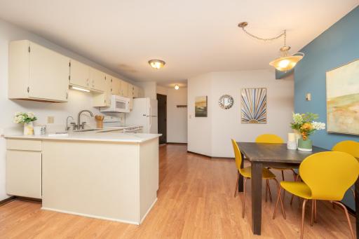 175 County Road B2 E, 429, Saint Paul, MN 55117