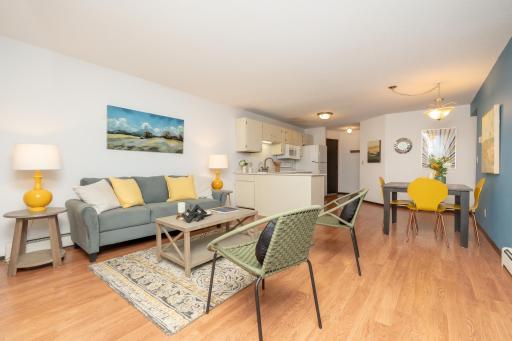 175 County Road B2 E, 429, Saint Paul, MN 55117