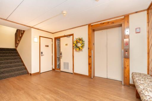 175 County Road B2 E, 429, Saint Paul, MN 55117