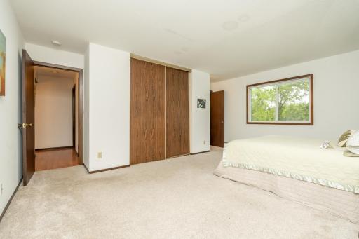 175 County Road B2 E, 429, Saint Paul, MN 55117