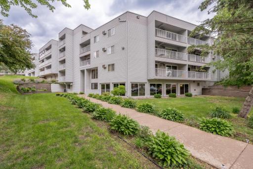 175 County Road B2 E, 429, Saint Paul, MN 55117