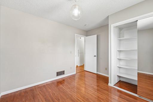 16-web-or-mls-Grey Widgeon Pl-S0505-016.jpg
