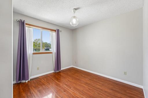 15-web-or-mls-Grey Widgeon Pl-S0505-015.jpg