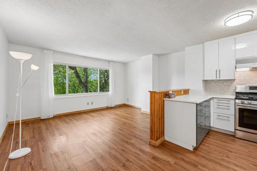 9-web-or-mls-Grey Widgeon Pl-S0505-009.jpg