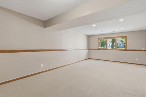 6812 44th Avenue N, Crystal, MN 55428