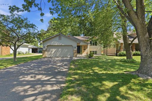 6812 44th Avenue N, Crystal, MN 55428