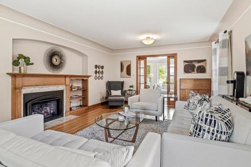 1843 Highland Parkway, Saint Paul, MN 55116
