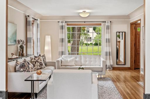 1843 Highland Parkway, Saint Paul, MN 55116