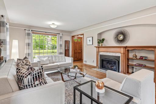 1843 Highland Parkway, Saint Paul, MN 55116