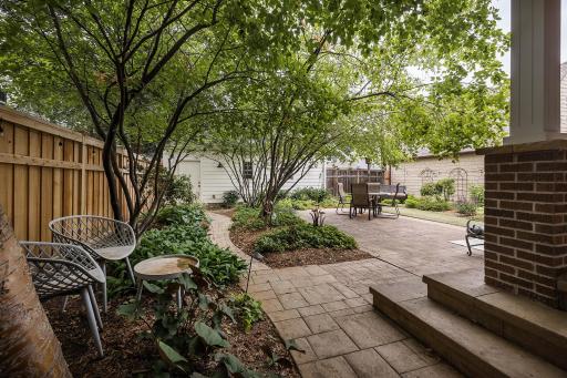 1843 Highland Parkway, Saint Paul, MN 55116
