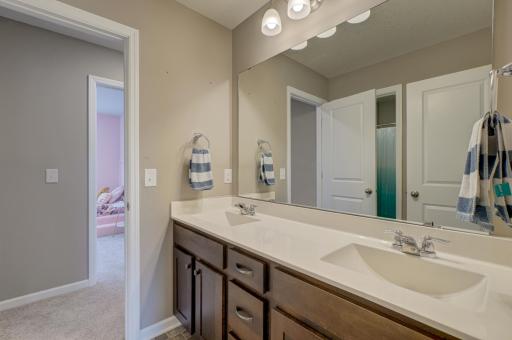 6664 Jareau Court S, Cottage Grove, MN 55016